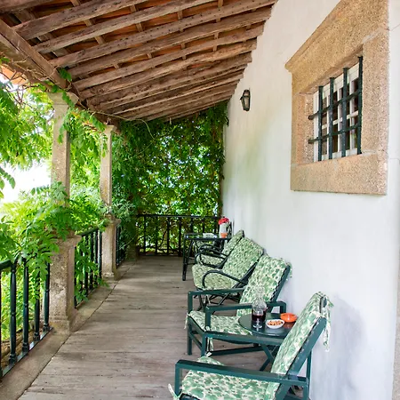 Casa De Vilarinho De S. Romao 3*
