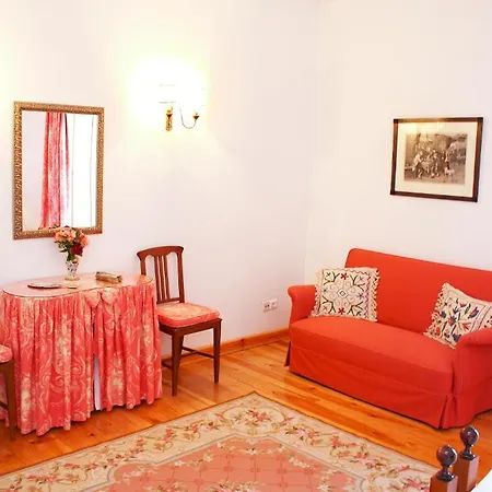 Casa De Vilarinho De S. Romao 3*