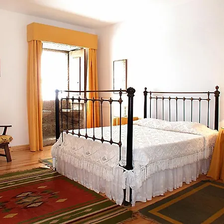 Casa De Vilarinho De S. Romao