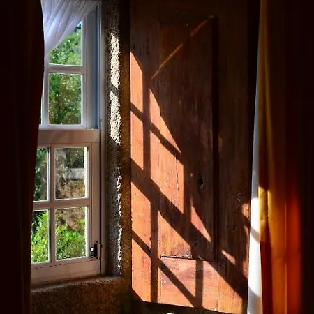 Guest house Casa De Vilarinho De S. Romao 3*