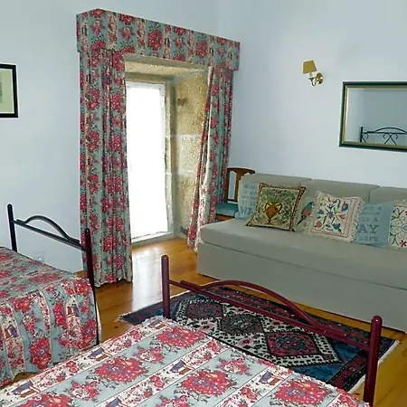 Casa De Vilarinho De S. Romao Sabrosa