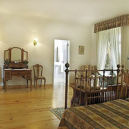 Casa De Vilarinho De S. Romao 3*