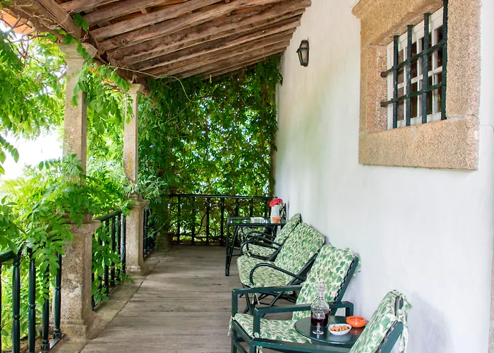 Casa De Vilarinho De S. Romao 3*