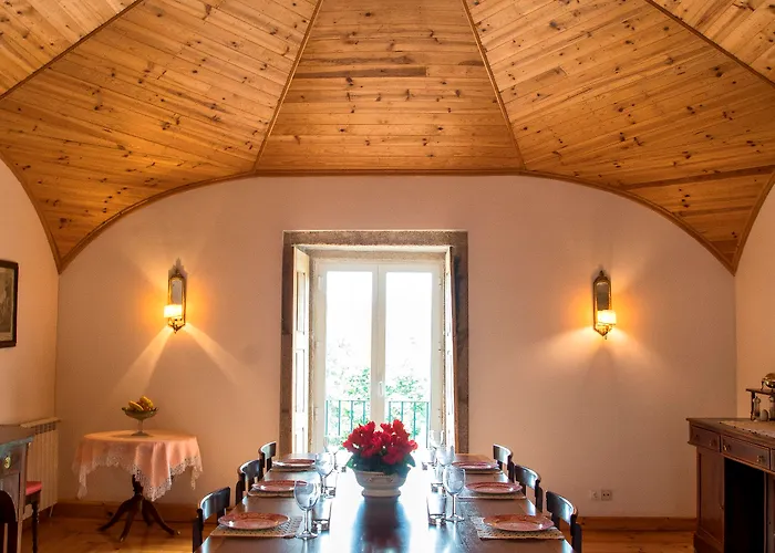 Casa De Vilarinho De S. Romao