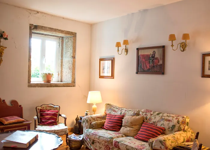 Casa De Vilarinho De S. Romao 3*