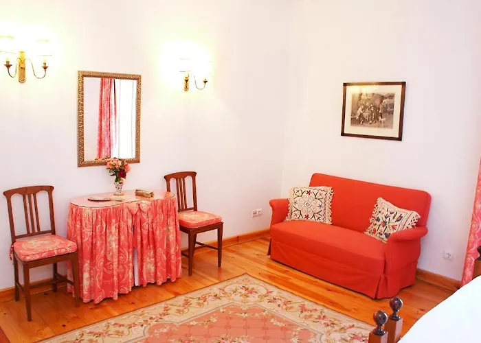 Casa De Vilarinho De S. Romao 3*