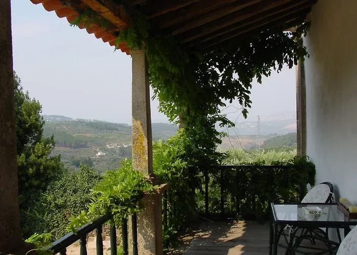 Casa De Vilarinho De S. Romao